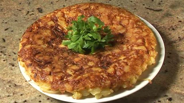 how-to-make-spanish-tortilla_WidePlayer